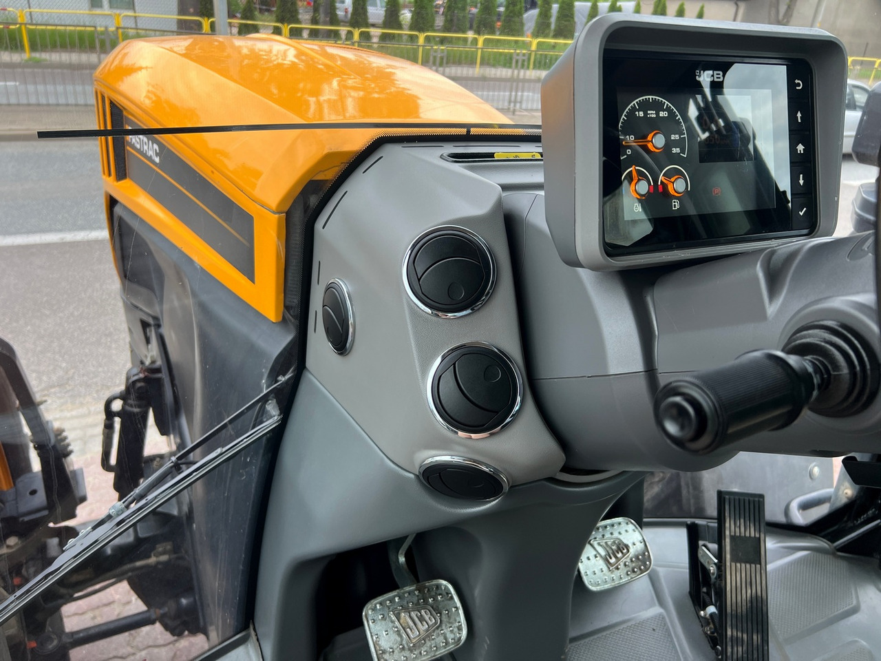 Traktor JCB Fastrac 4220: das Bild 24