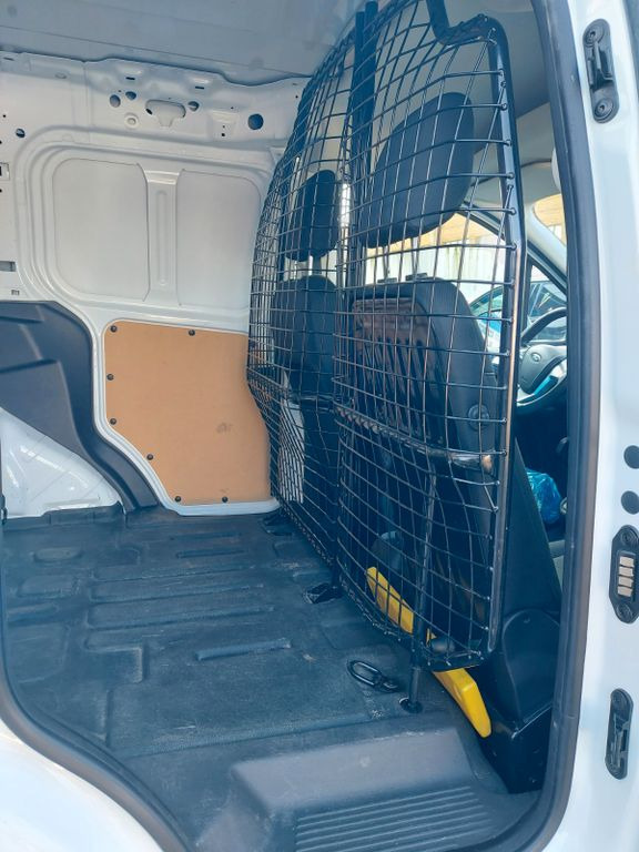 Kleinbus, Personentransporter Ford Transit Courier Trend Klima Hundefänger: das Bild 16