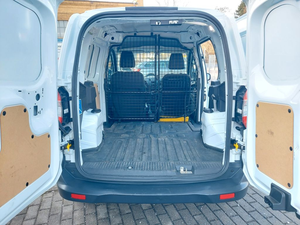 Kleinbus, Personentransporter Ford Transit Courier Trend Klima Hundefänger: das Bild 6