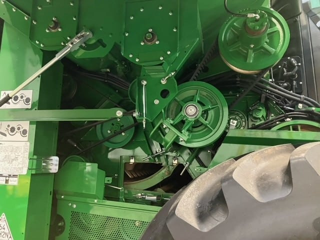 Mähdrescher John Deere T670i: das Bild 8