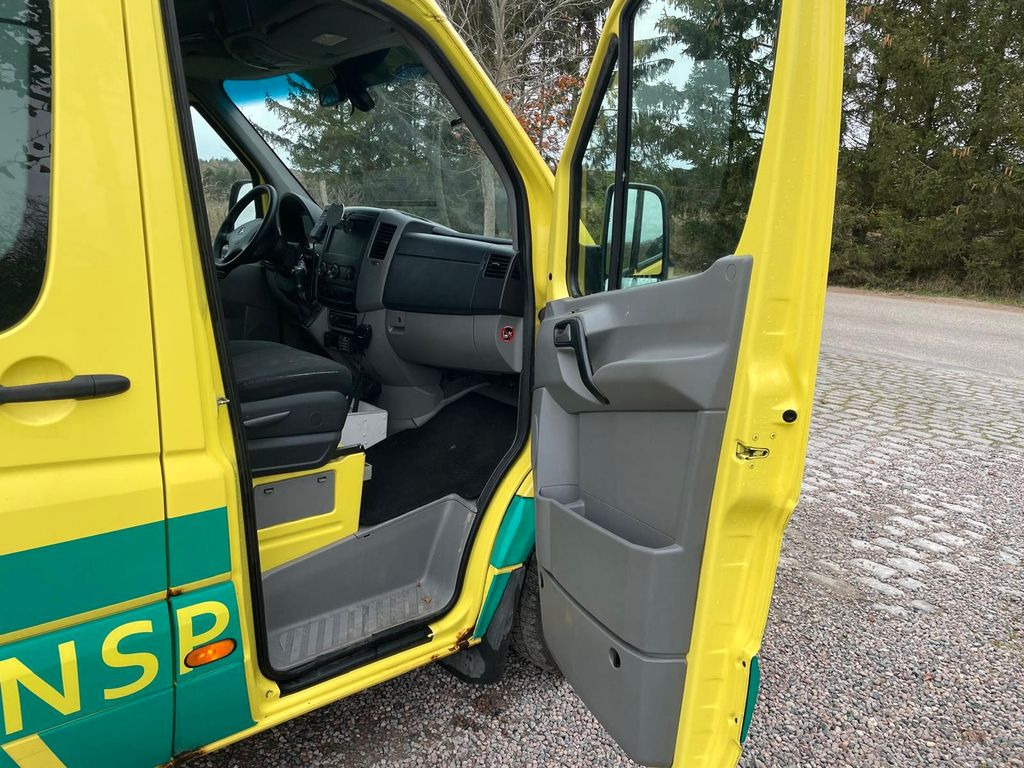 Kastenwagen Mercedes-Benz Sprinter II 316 CDI Aut Ambulance: das Bild 15