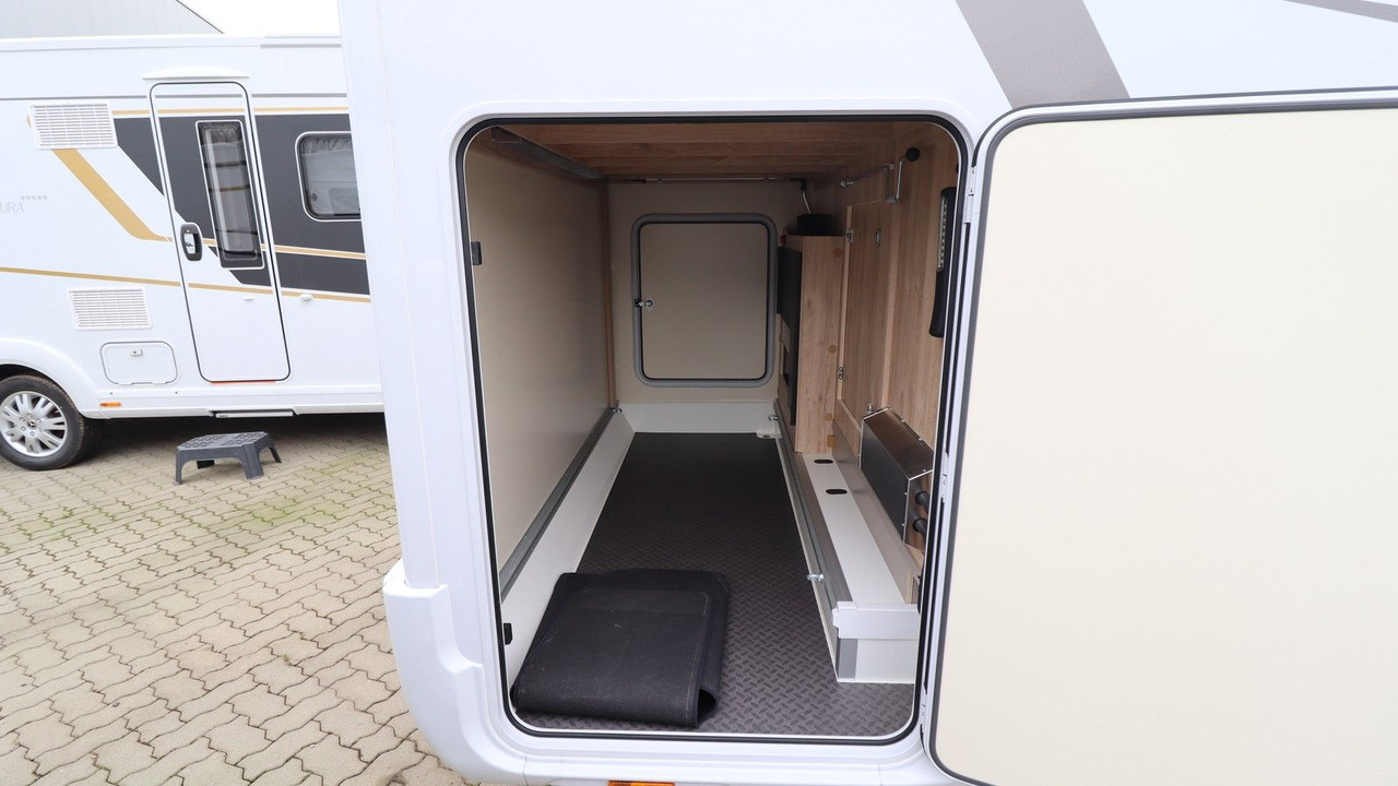 Integriertes Wohnmobil Eura Mobil Integra Line 695 LF Backofen Stützen NAVI KAMERA: das Bild 10