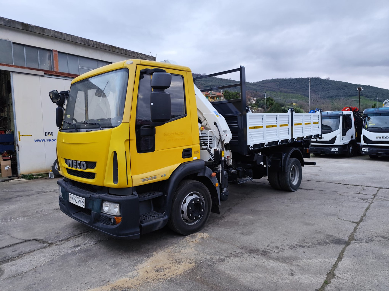 Autokran IVECO EUROCARGO 120E28P: das Bild 45