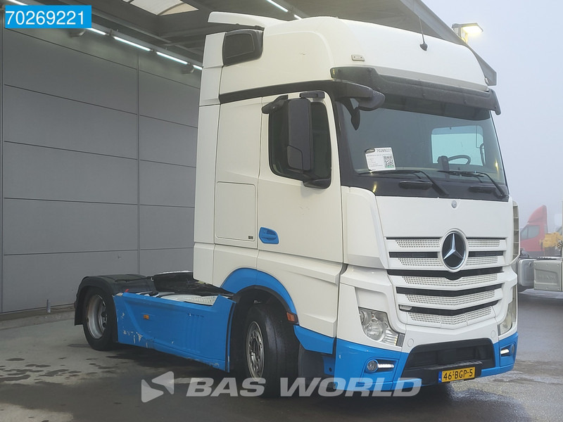 Sattelzugmaschine Mercedes-Benz Actros 1845 Actros 4X2 NL-Truck Mega Retarder 2x Tanks Hebesattel EEV GigaSpace: das Bild 15