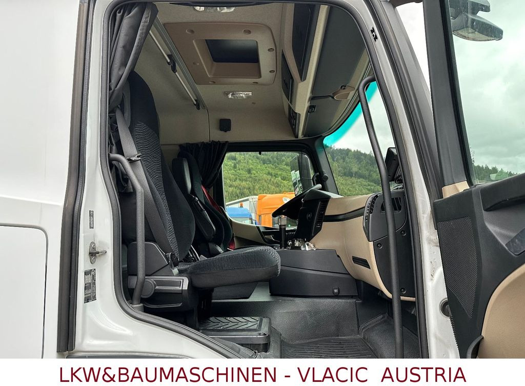 Sattelzugmaschine Mercedes-Benz Actros 1840 ADR: das Bild 8