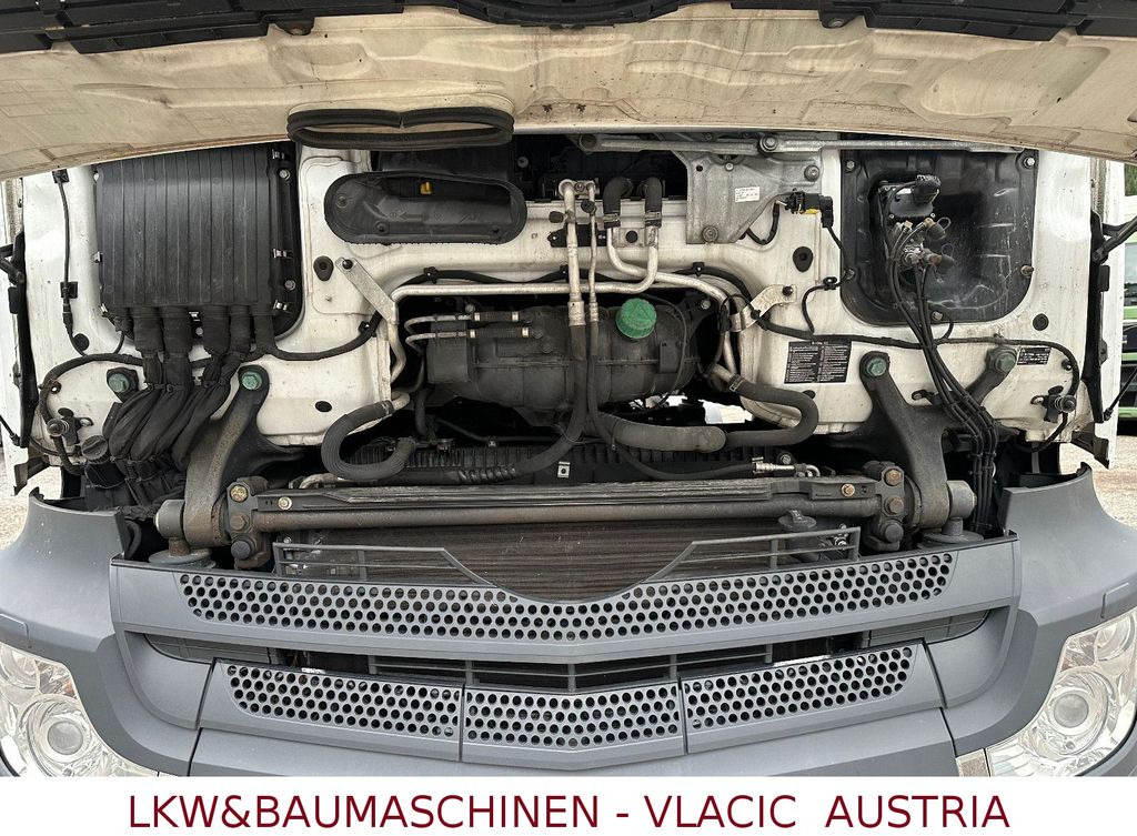 Sattelzugmaschine Mercedes-Benz Actros 1840 ADR: das Bild 15