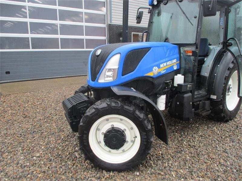 Traktor New Holland T4.80 F SuperSteear med aircondition og koblingsfr: das Bild 17