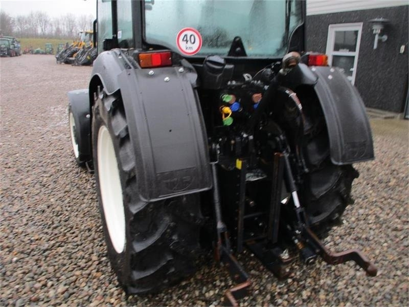 Traktor New Holland T4.80 F SuperSteear med aircondition og koblingsfr: das Bild 15