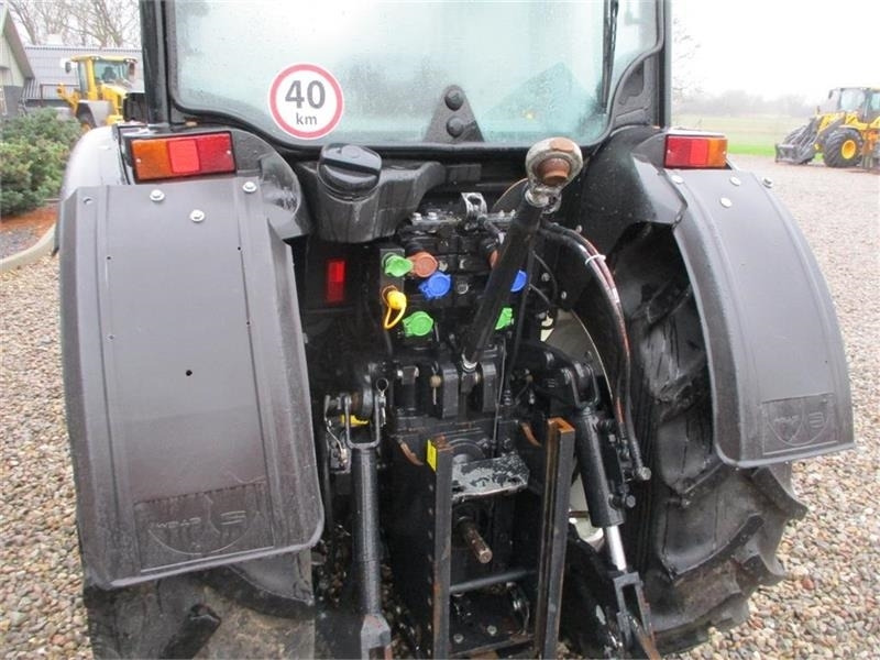 Traktor New Holland T4.80 F SuperSteear med aircondition og koblingsfr: das Bild 8