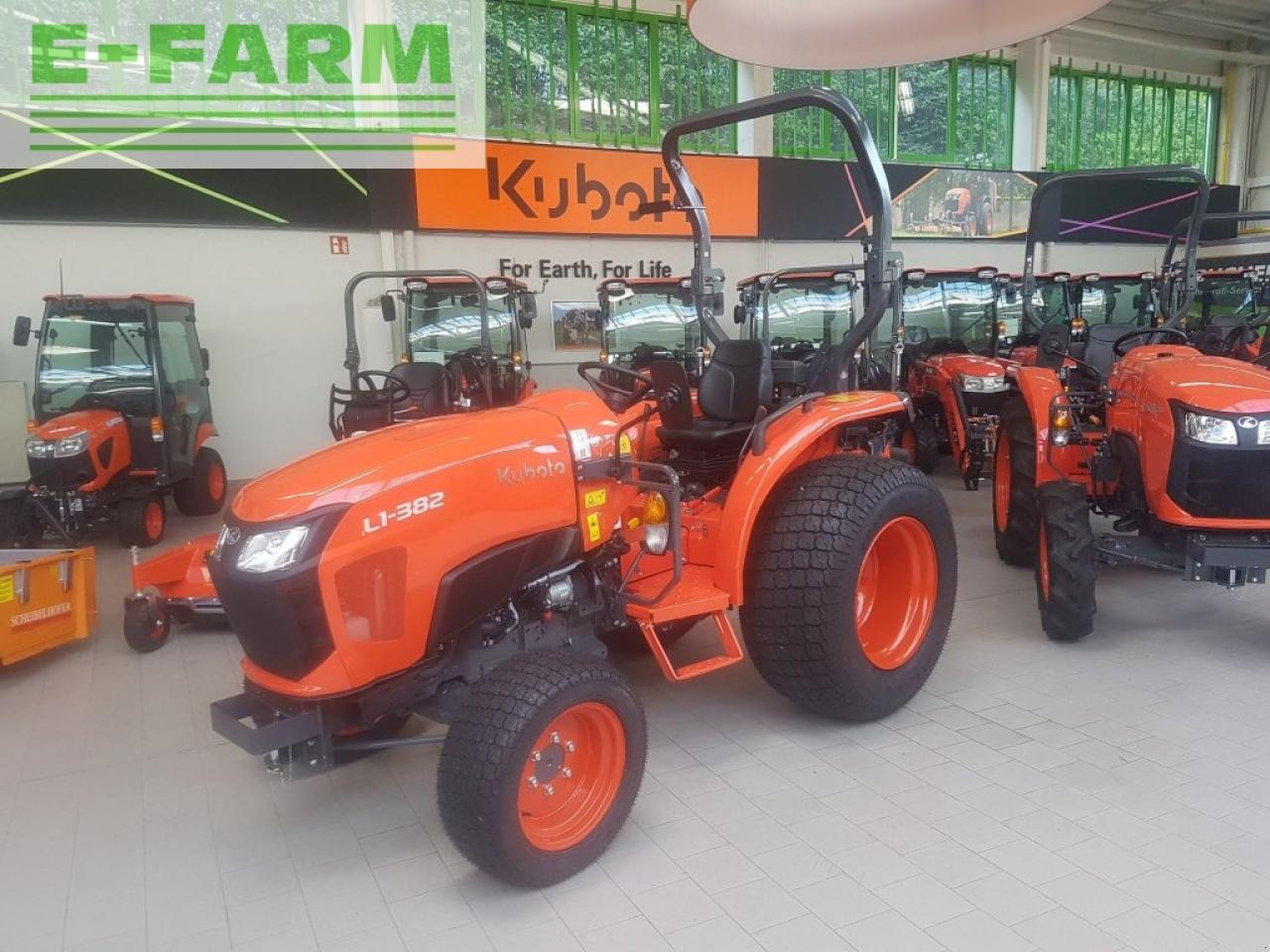 Traktor Kubota l1-382: das Bild 11