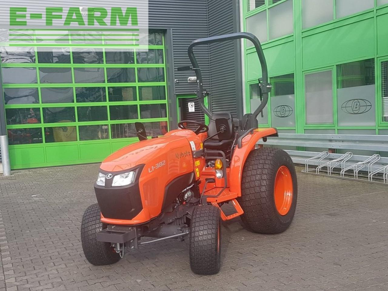 Traktor Kubota l1-382: das Bild 10