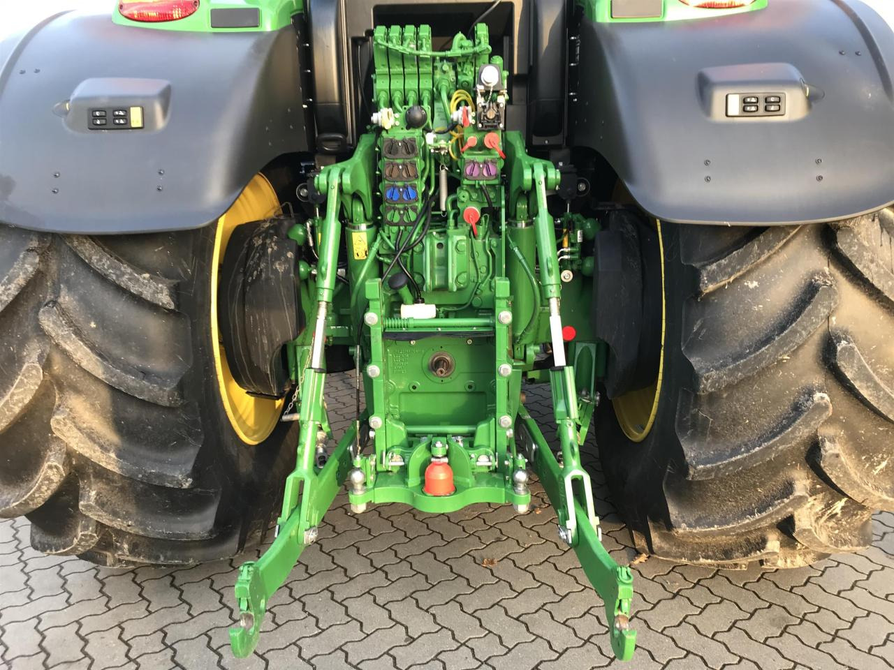 Traktor John Deere 6R 250: das Bild 6