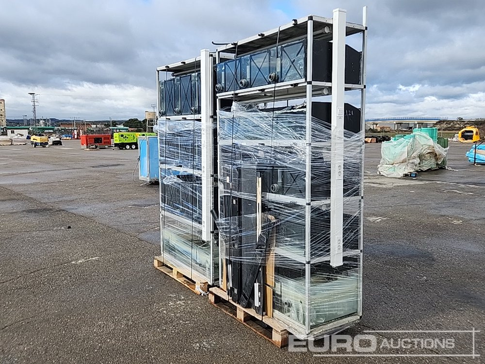 Baugeräte Pallet of Varios Aquariums (2 of): das Bild 6