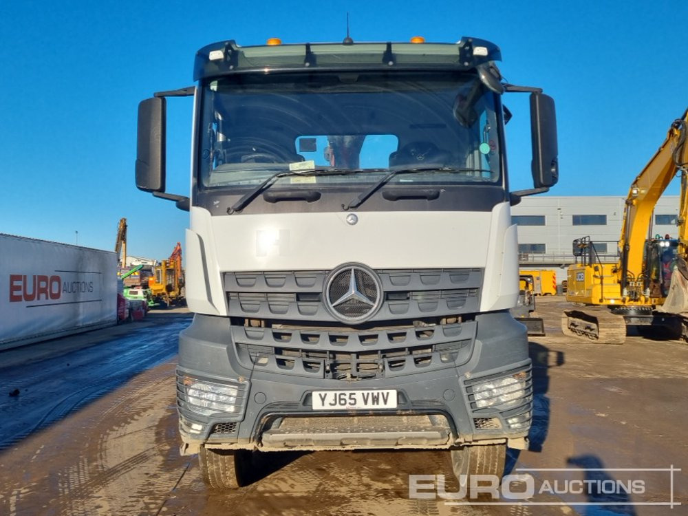 Kipper, Autokran 2015 Mercedes 8x4 Tipper Grab Lorry, Thompsons Body, Palfinger M125 Hydraulic Crane, Hydraulic Rotating Clamshell Bucket, Reverse Camera, A/C, Automatic Gearbox: das Bild 8