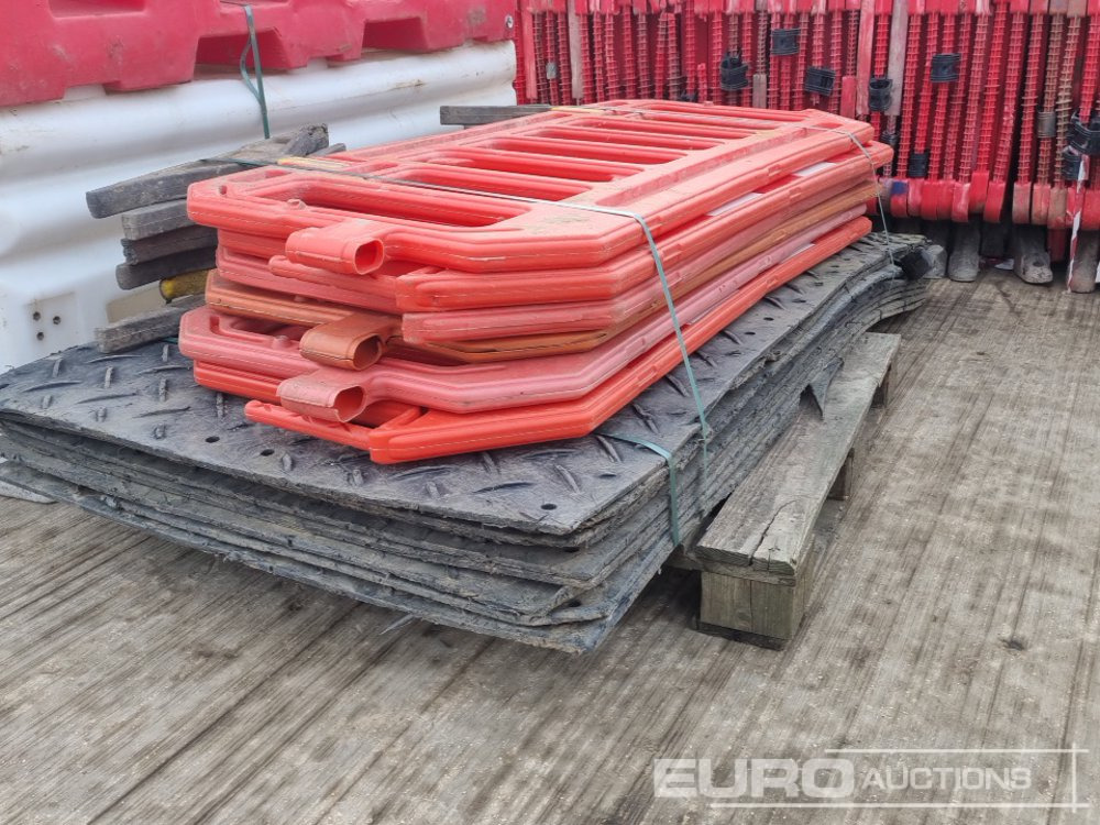 Baugeräte Bundle of Plastic Pedestrian Safety Barrier (5 of), Bundle of Metal Pedestrian Barrier (3 of), Bundle of Water Filled Barrier (3 of), Bundle of Plastic Mats: das Bild 14