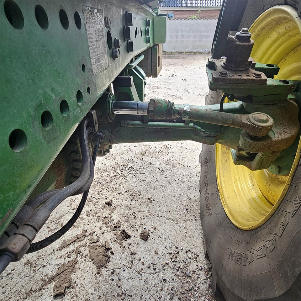 Traktor John Deere 6210 R: das Bild 29