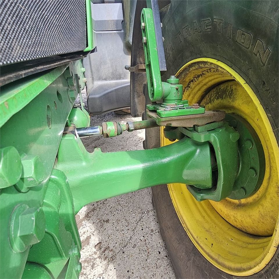 Traktor John Deere 6210 R: das Bild 26