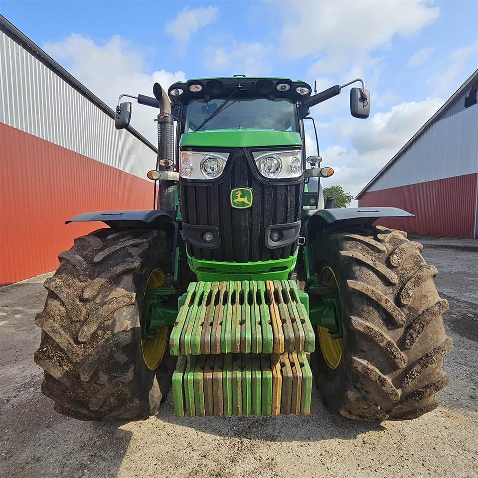 Traktor John Deere 6210 R: das Bild 8