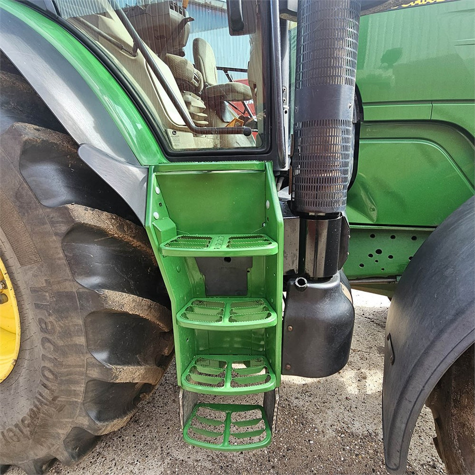 Traktor John Deere 6210 R: das Bild 21